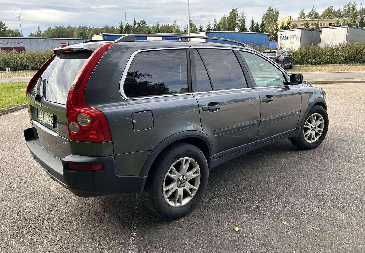Volvo XC90 2005 — interior