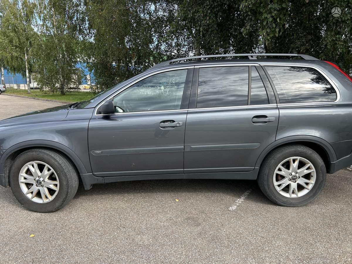 Volvo XC90 2005 — engine 2401 cm³, 185 HP (136kW)