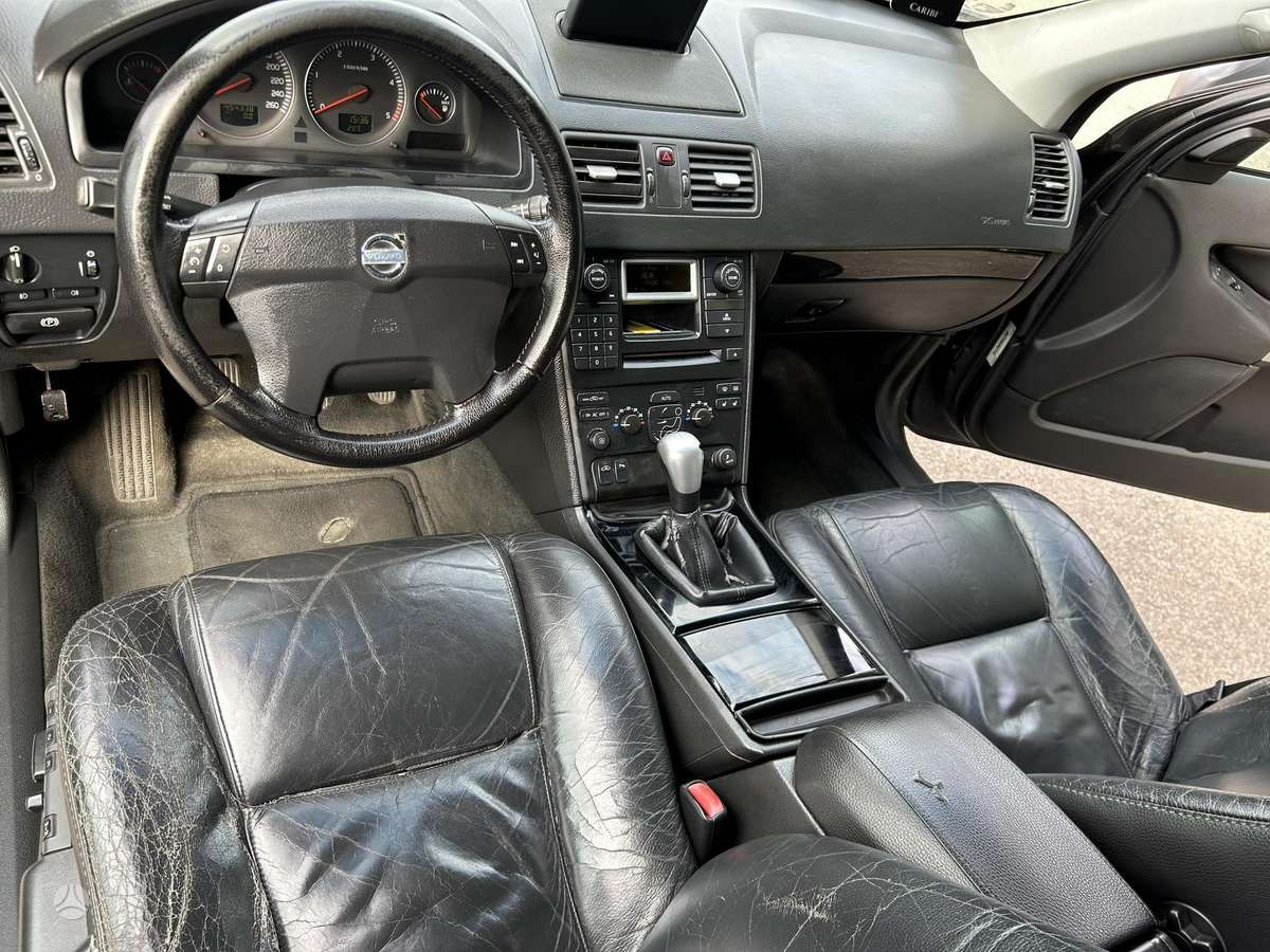 Volvo XC90 2005 — photo 9