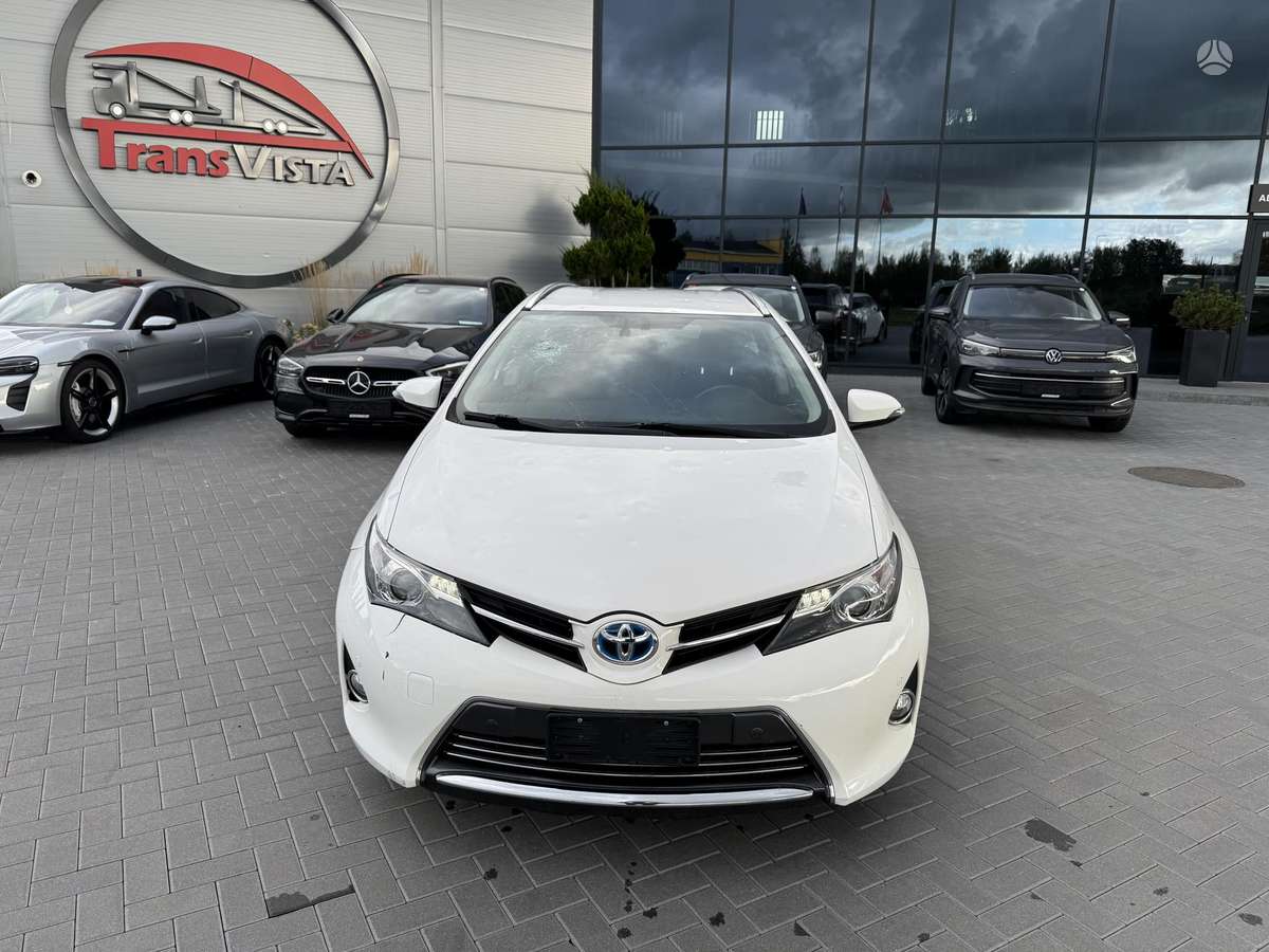 Toyota Auris 2014 — photo 10