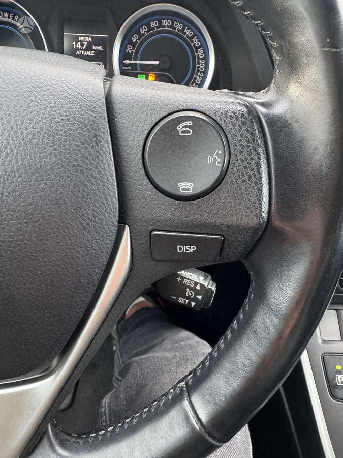 Toyota Auris 2014 — photo 30