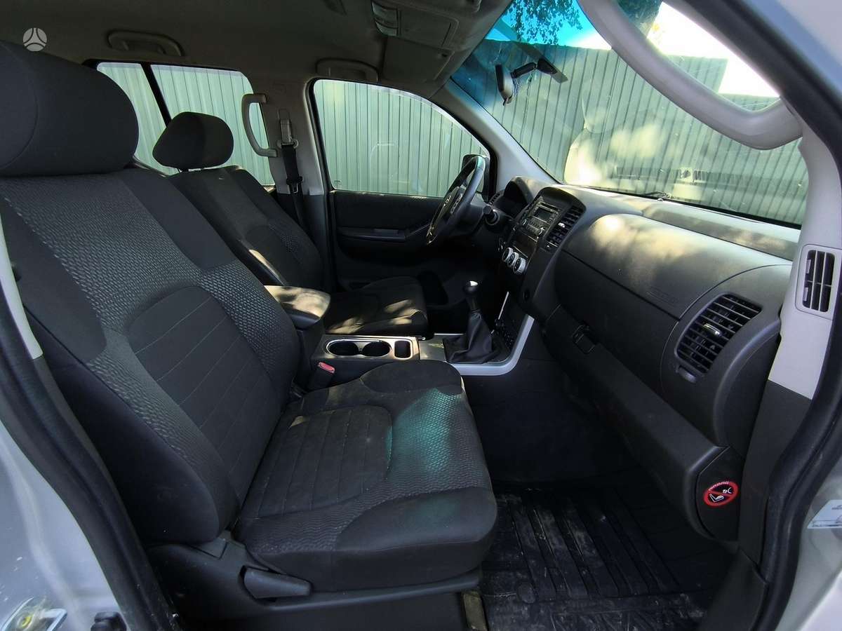 Nissan Navara 2014 — photo 11