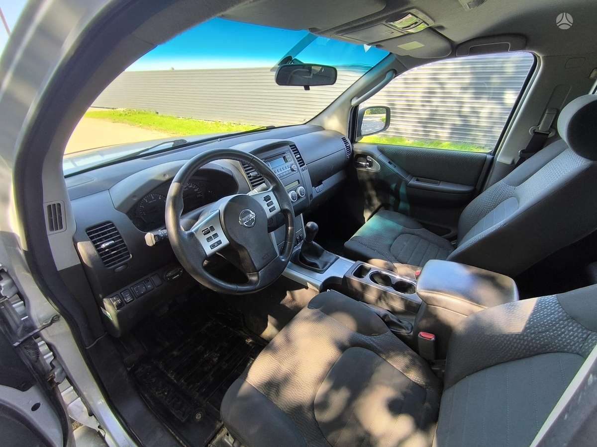 Nissan Navara 2014 — photo 9
