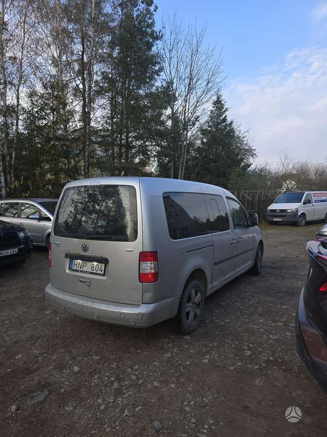 Volkswagen Caddy 2010 — rear view