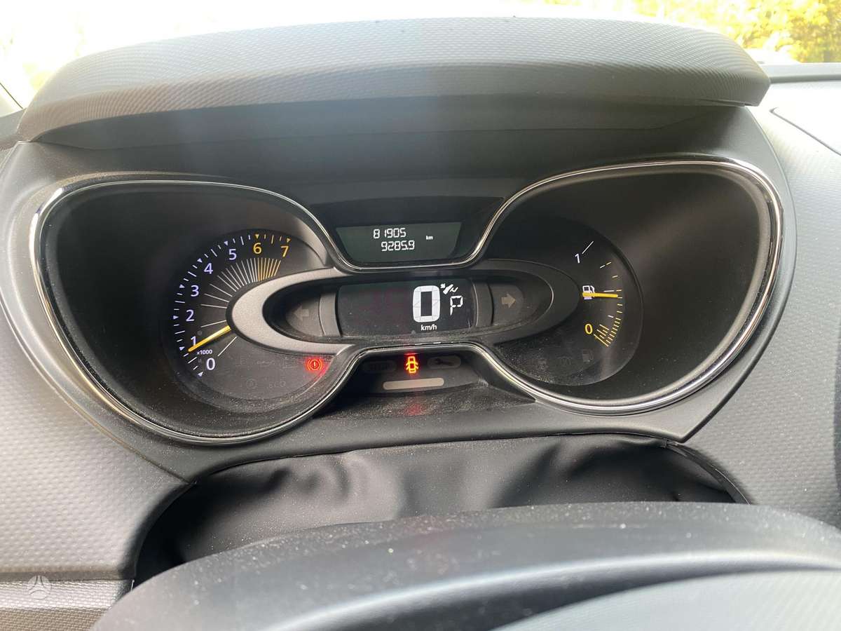 Renault Captur 2015 — photo 10