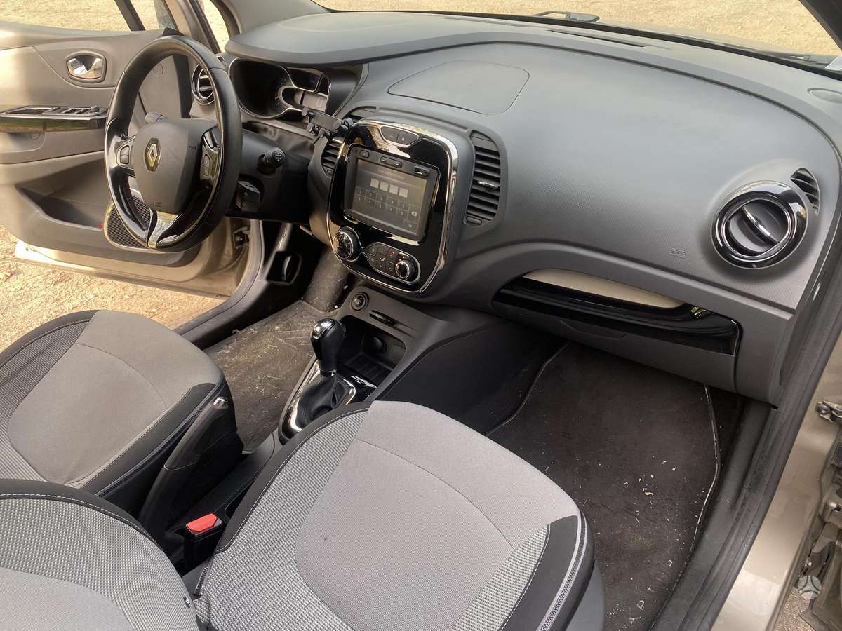 Renault Captur 2015 — photo 11