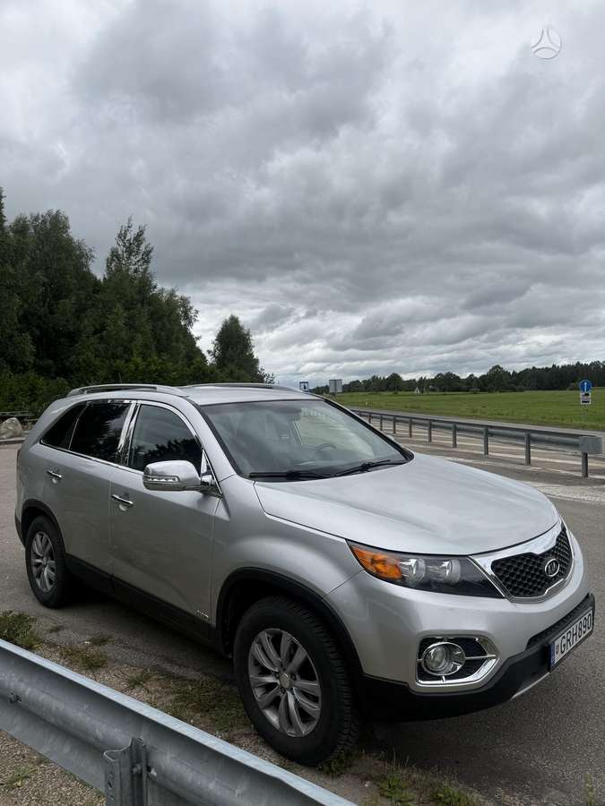 Kia Sorento 2011 — вигляд ззаду