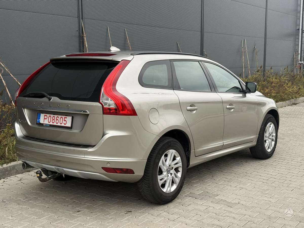 Volvo XC60 2014 — вигляд ззаду