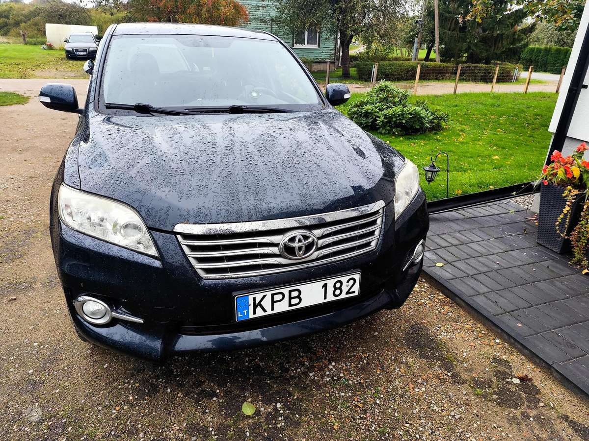 Toyota RAV4 2012 — photo 12