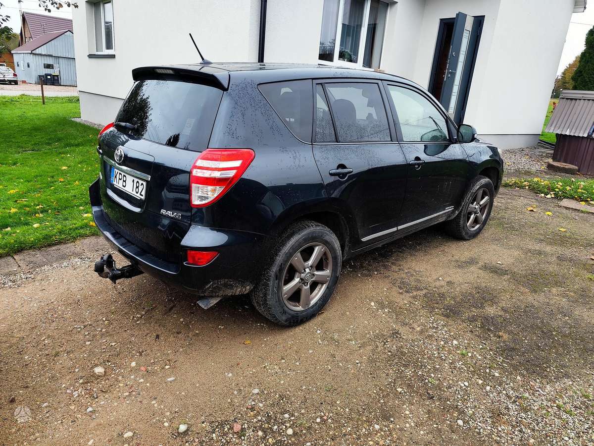 Toyota RAV4 2012 — photo 14