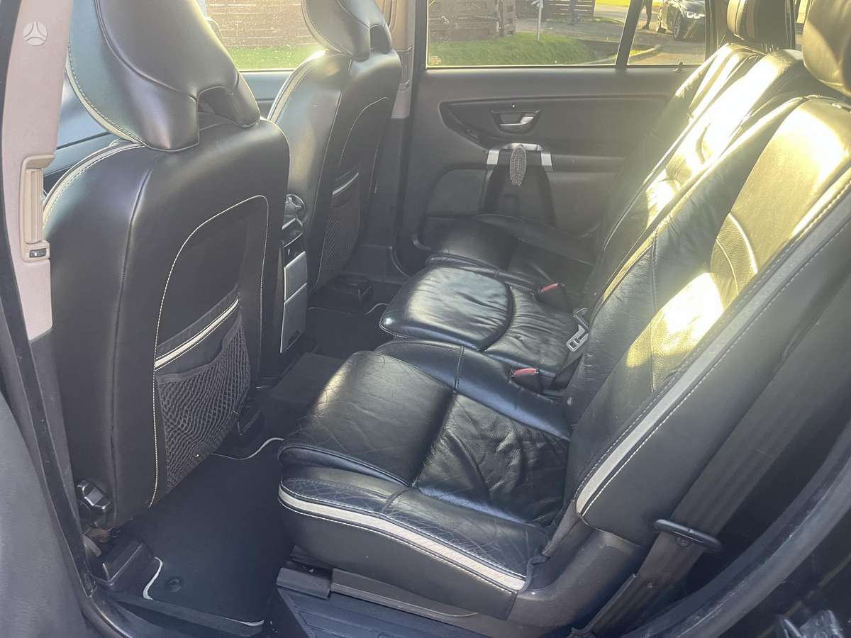 Volvo XC90 2008 — салон