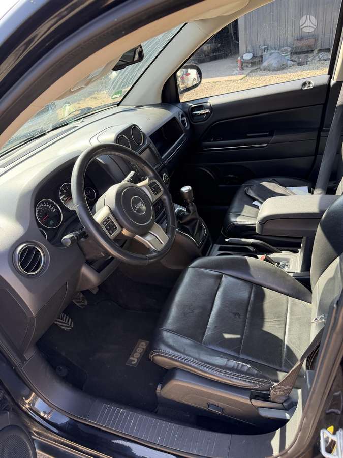 Jeep Compass 2012 — photo 5