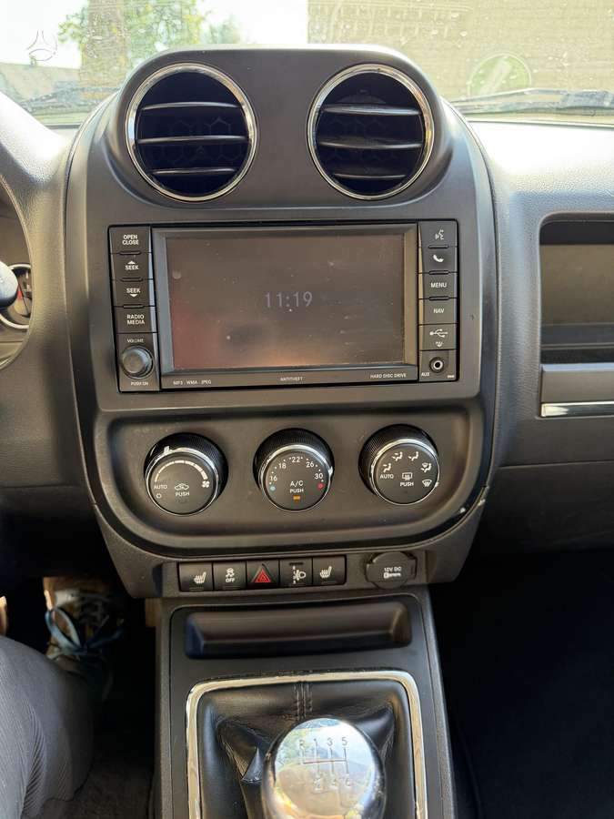 Jeep Compass 2012 — photo 9