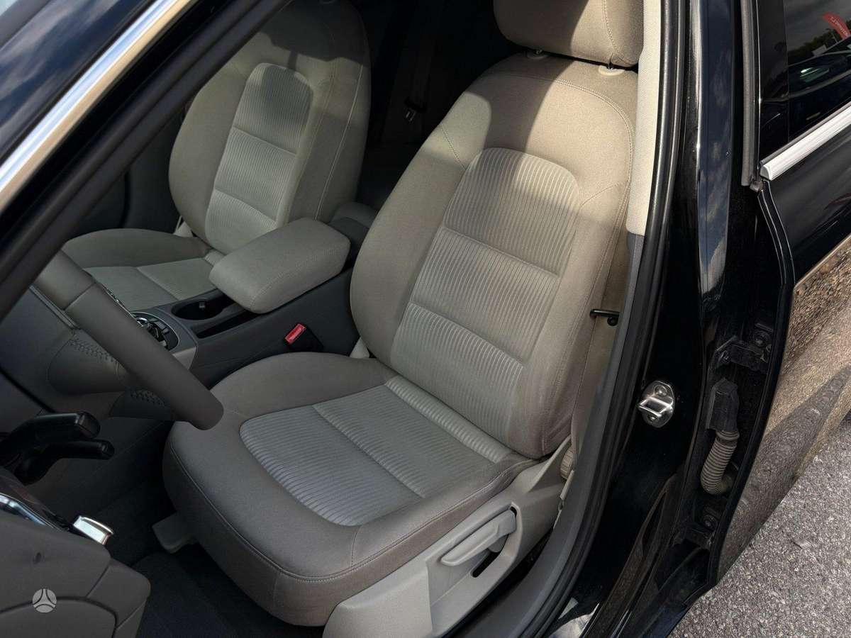 Audi A4 2011 — фото 12