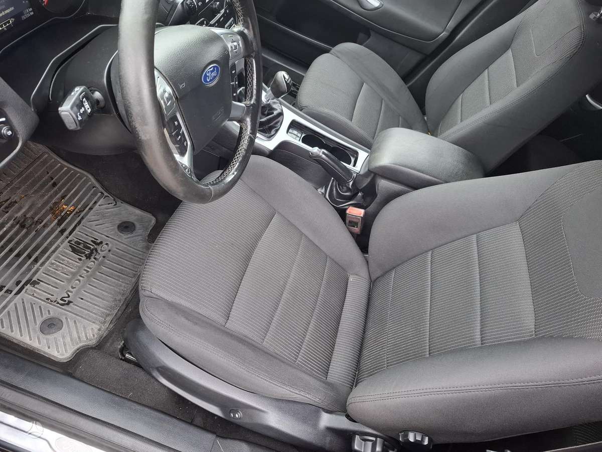 Ford Mondeo 2013 — photo 10