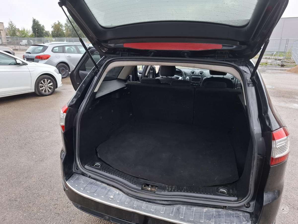 Ford Mondeo 2013 — photo 12