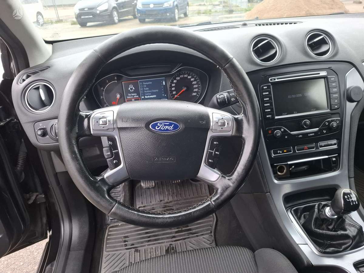 Ford Mondeo 2013 — photo 13