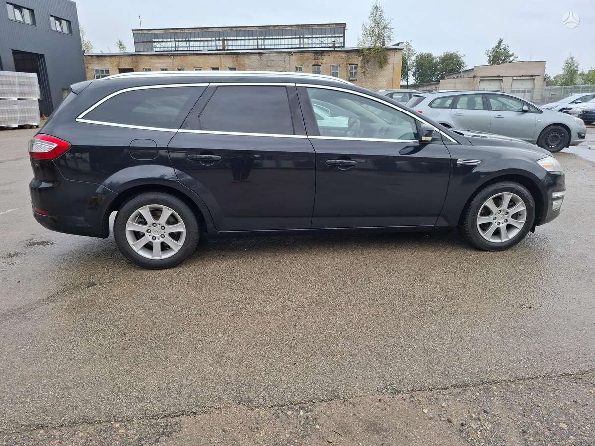 Ford Mondeo 2013 — photo 7