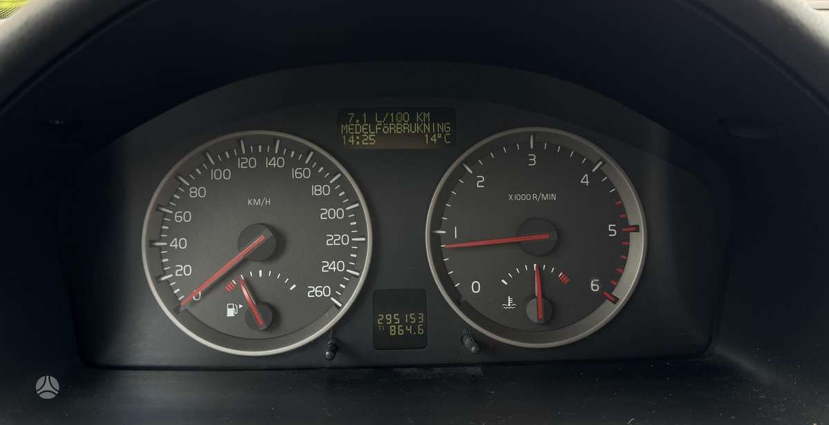 Volvo V50 2005 — photo 12