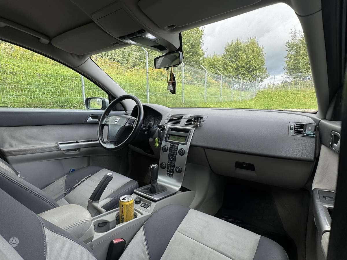 Volvo V50 2005 — photo 7