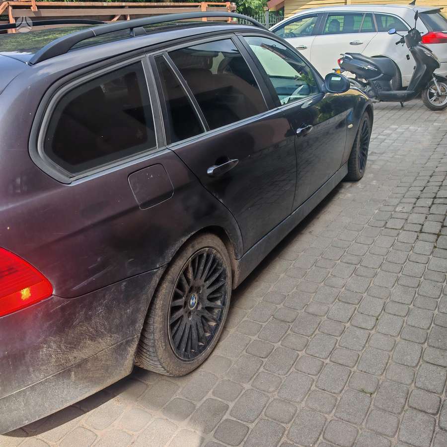 BMW 320 2007 — двигун 1995 cm³, 177 HP (130kW)