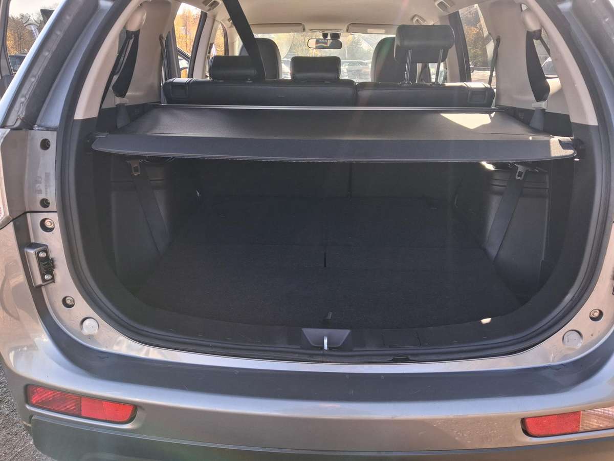 Mitsubishi Outlander 2014 — photo 12