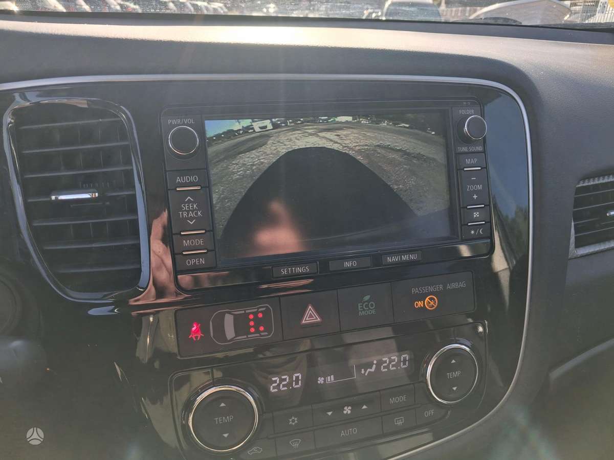 Mitsubishi Outlander 2014 — photo 13