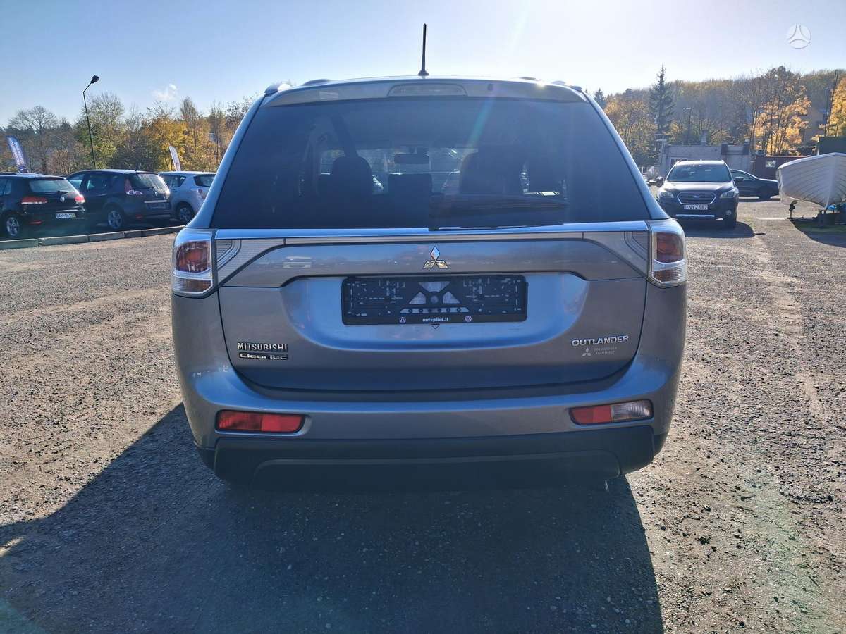 Mitsubishi Outlander 2014 — engine 2200 cm³, 150 HP (110kW)