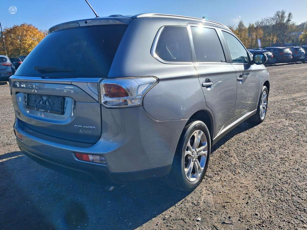 Mitsubishi Outlander 2014 — photo 5