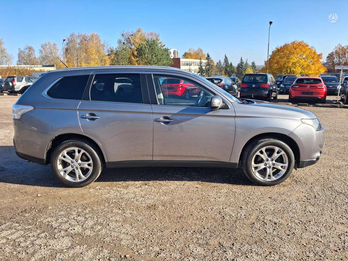 Mitsubishi Outlander 2014 — photo 6