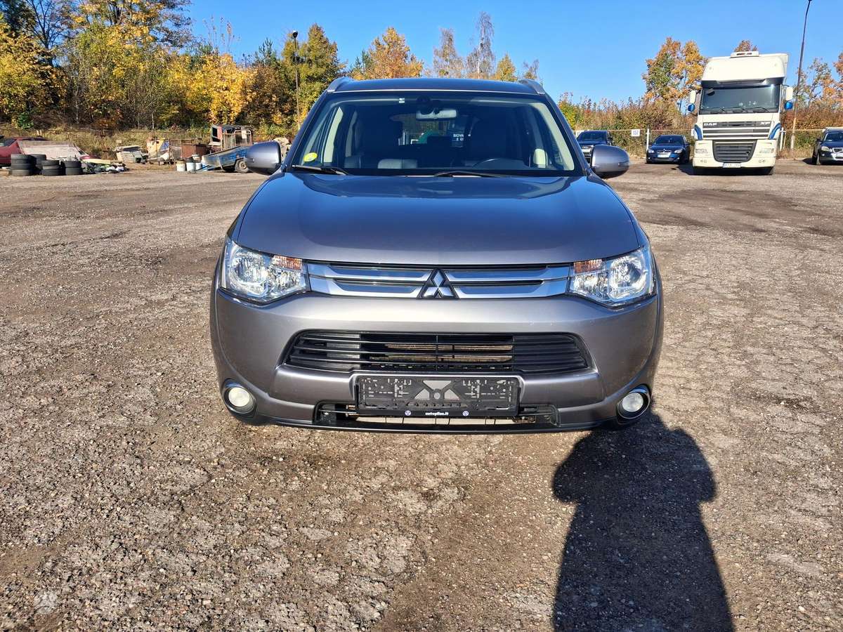 Mitsubishi Outlander 2014 — photo 8