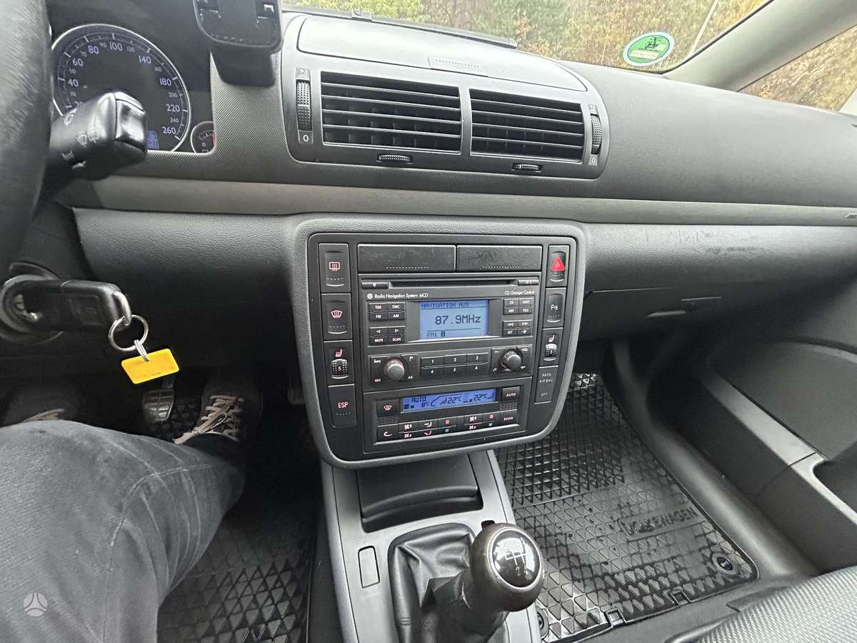 Volkswagen Sharan 2007 — photo 9