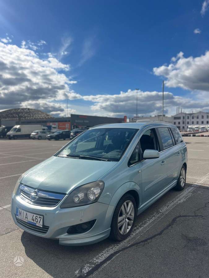 Opel Zafira, 2010
