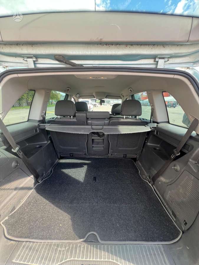 Opel Zafira 2010 — photo 8