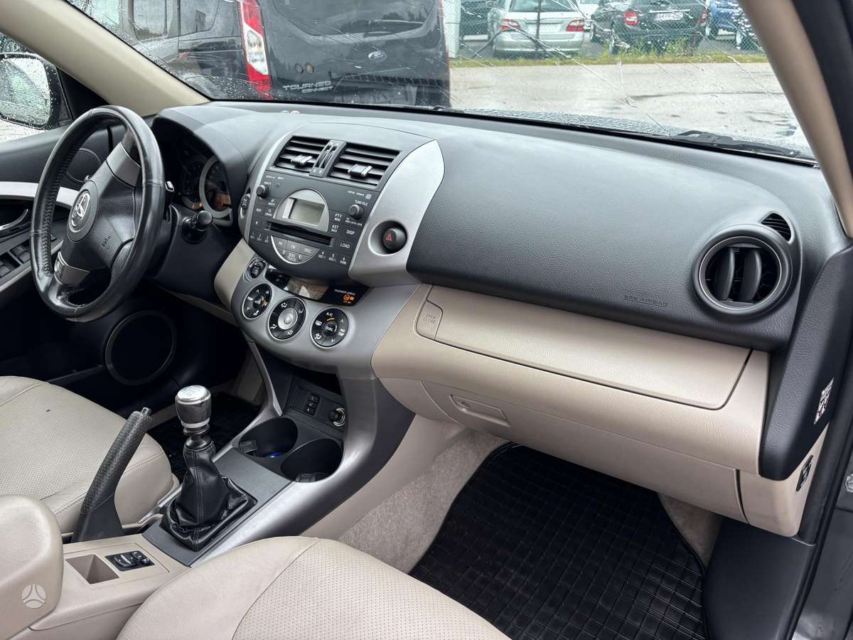 Toyota RAV4 2007 — photo 10