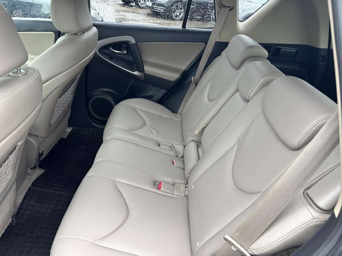 Toyota RAV4 2007 — photo 12
