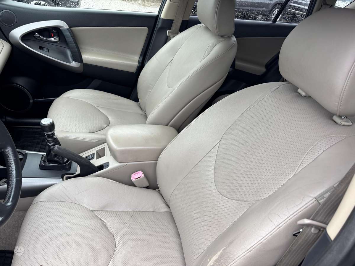 Toyota RAV4 2007 — photo 15