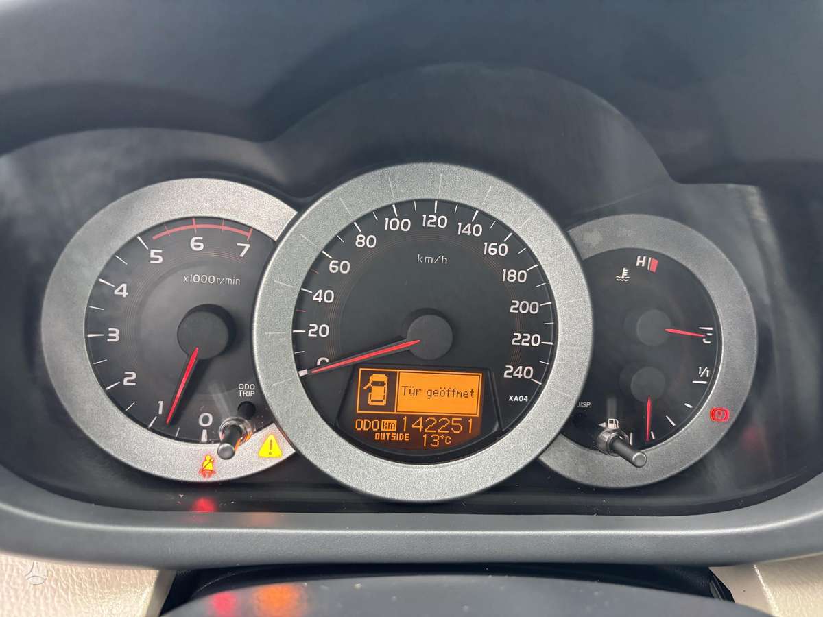 Toyota RAV4 2007 — photo 17