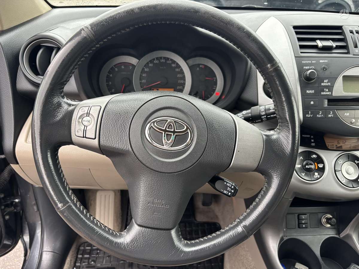 Toyota RAV4 2007 — photo 18