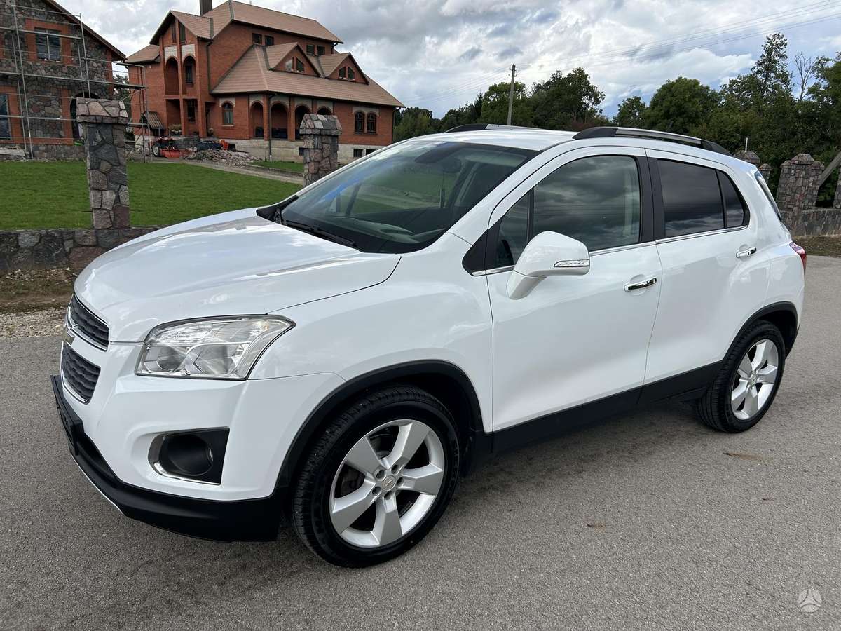 Chevrolet Trax 2013 — rear view