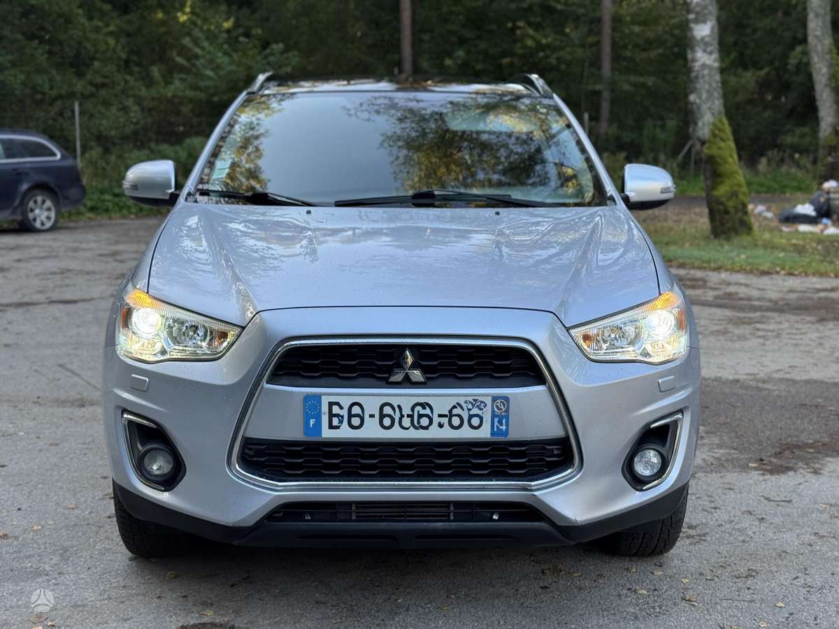 Mitsubishi ASX 2014 — вигляд ззаду