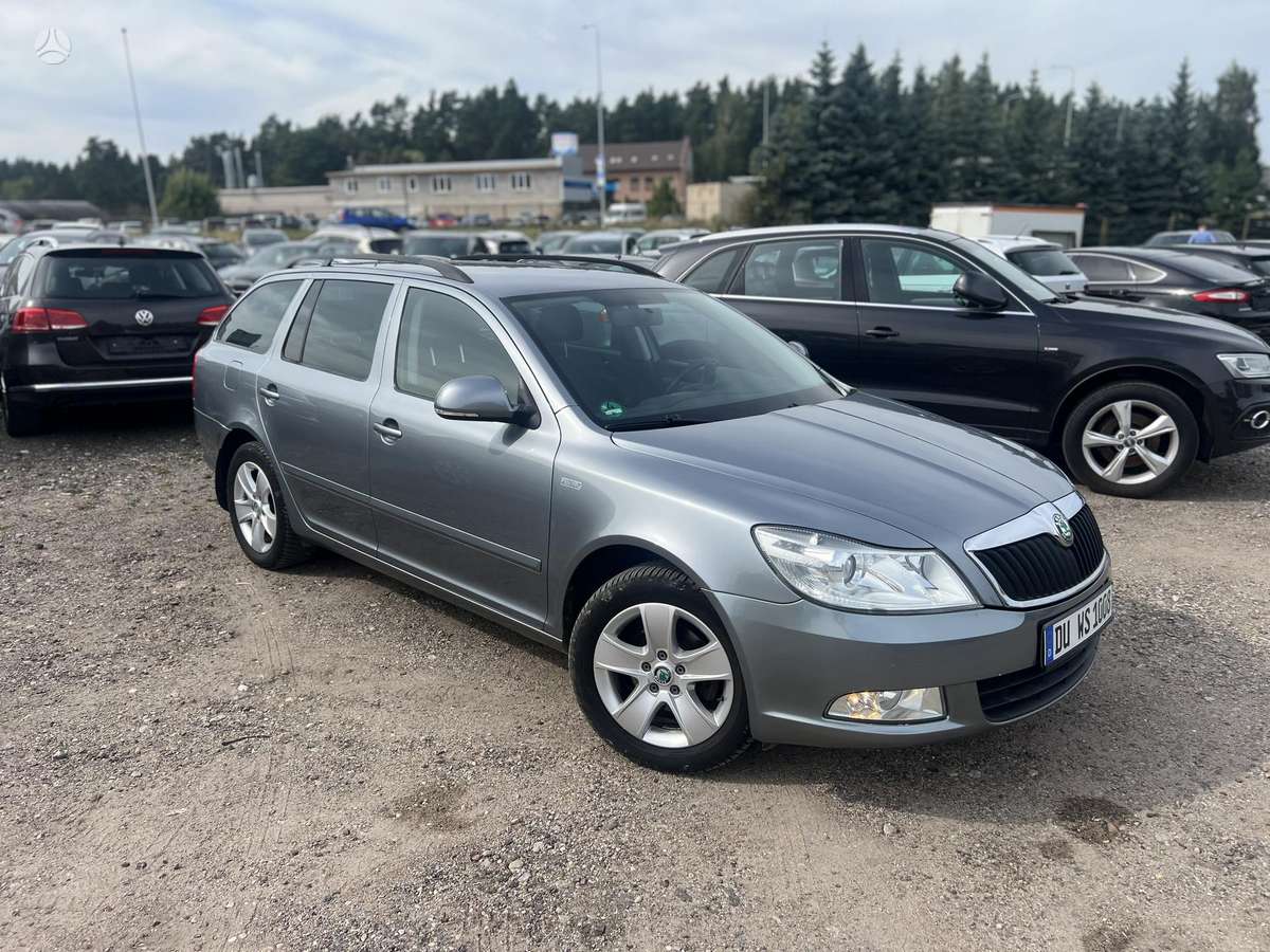 Skoda Octavia 2012 — interior