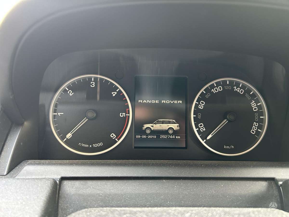 Land Rover 2010 — photo 7