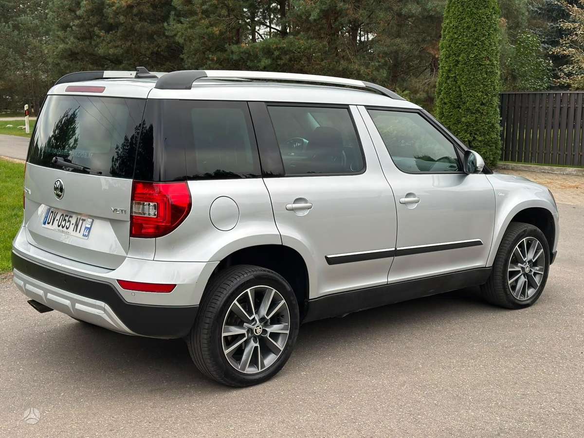 Skoda Yeti 2015 — фото 10