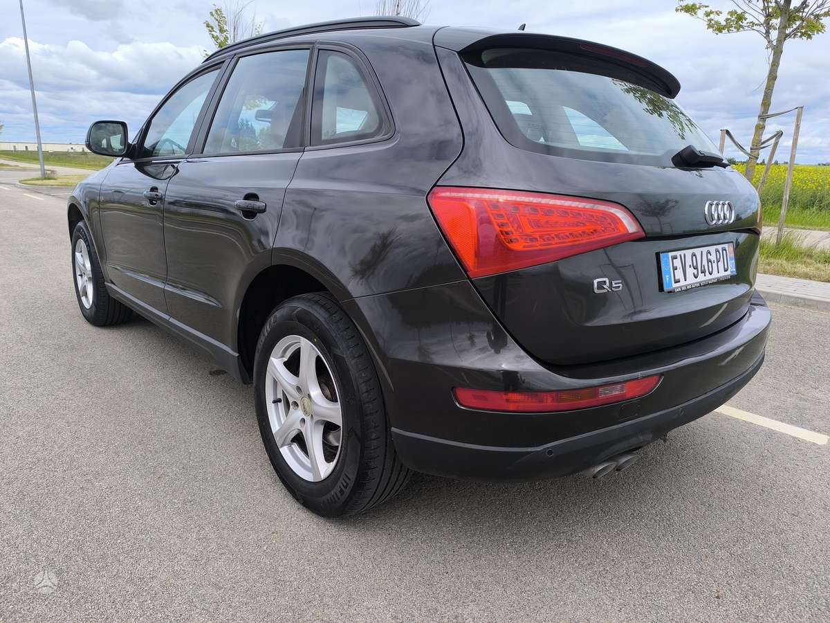 Audi Q5 2009 — photo 10