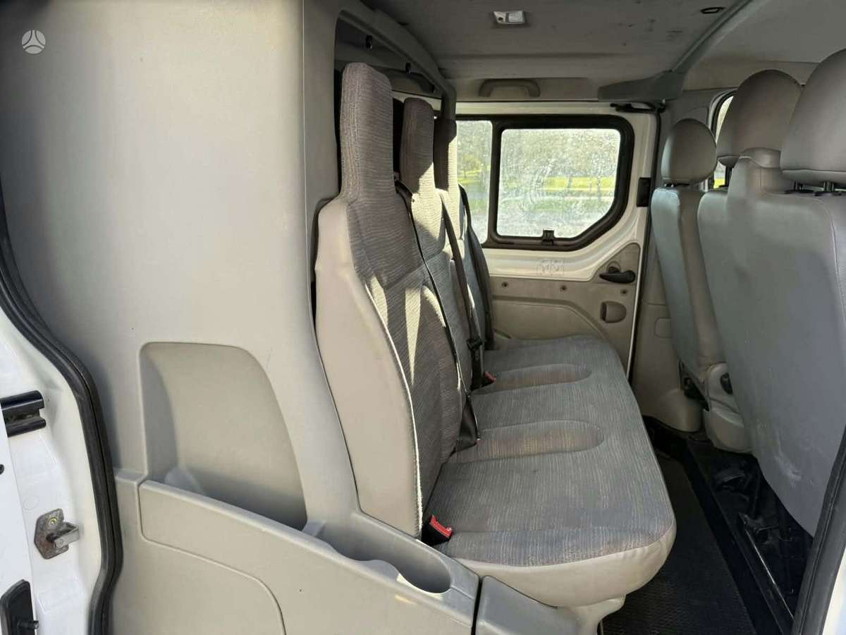 Renault Trafic 2012 — фото 12