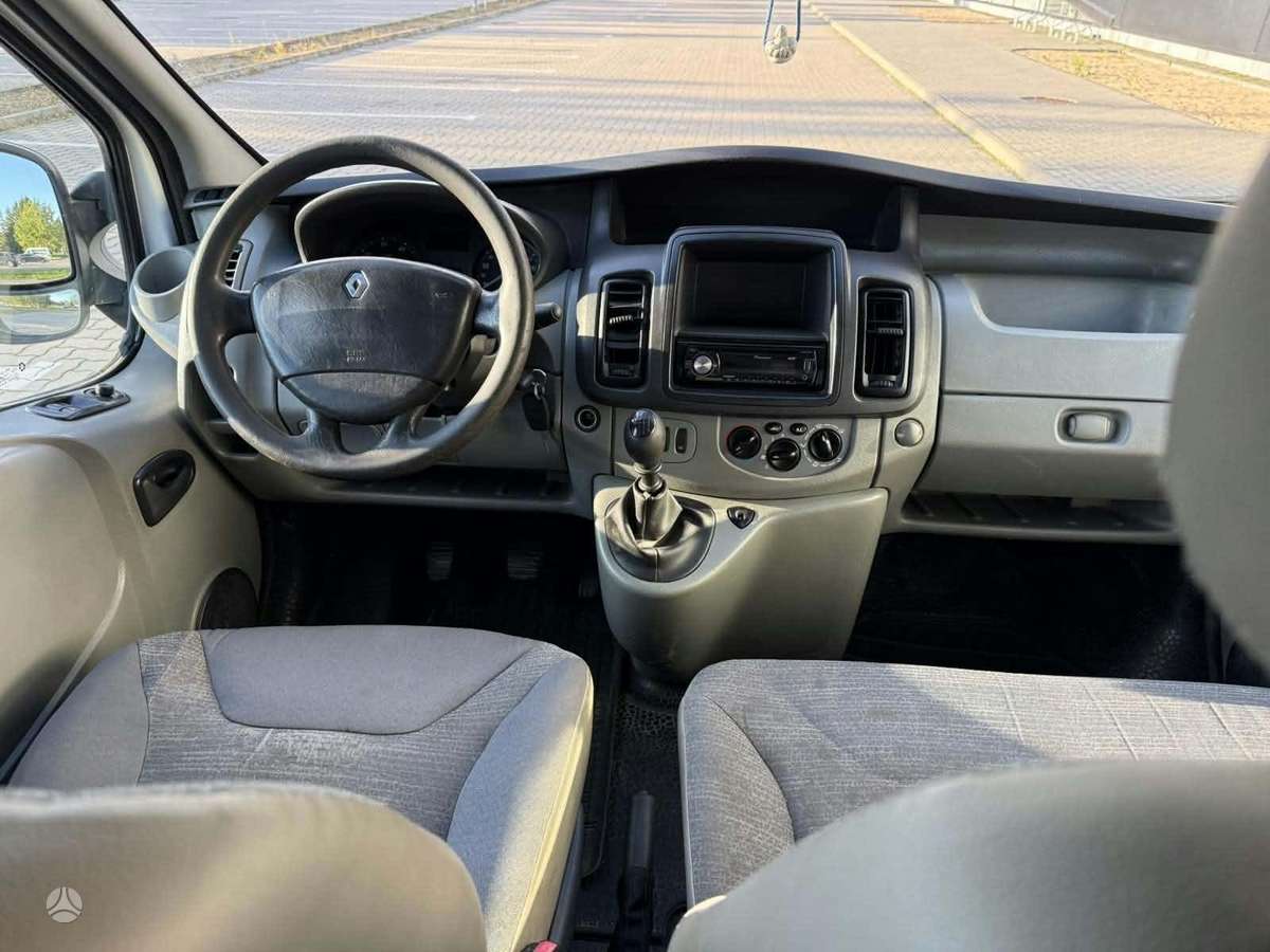 Renault Trafic 2012 — фото 13