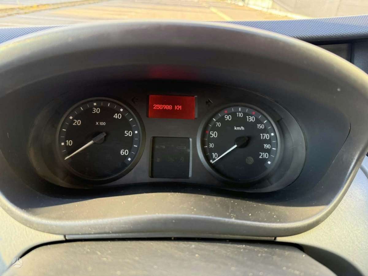 Renault Trafic 2012 — фото 14
