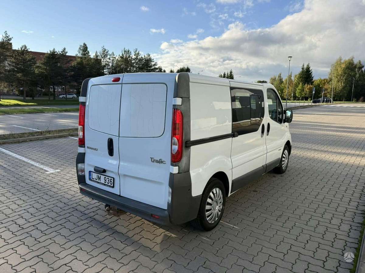Renault Trafic 2012 — фото 6