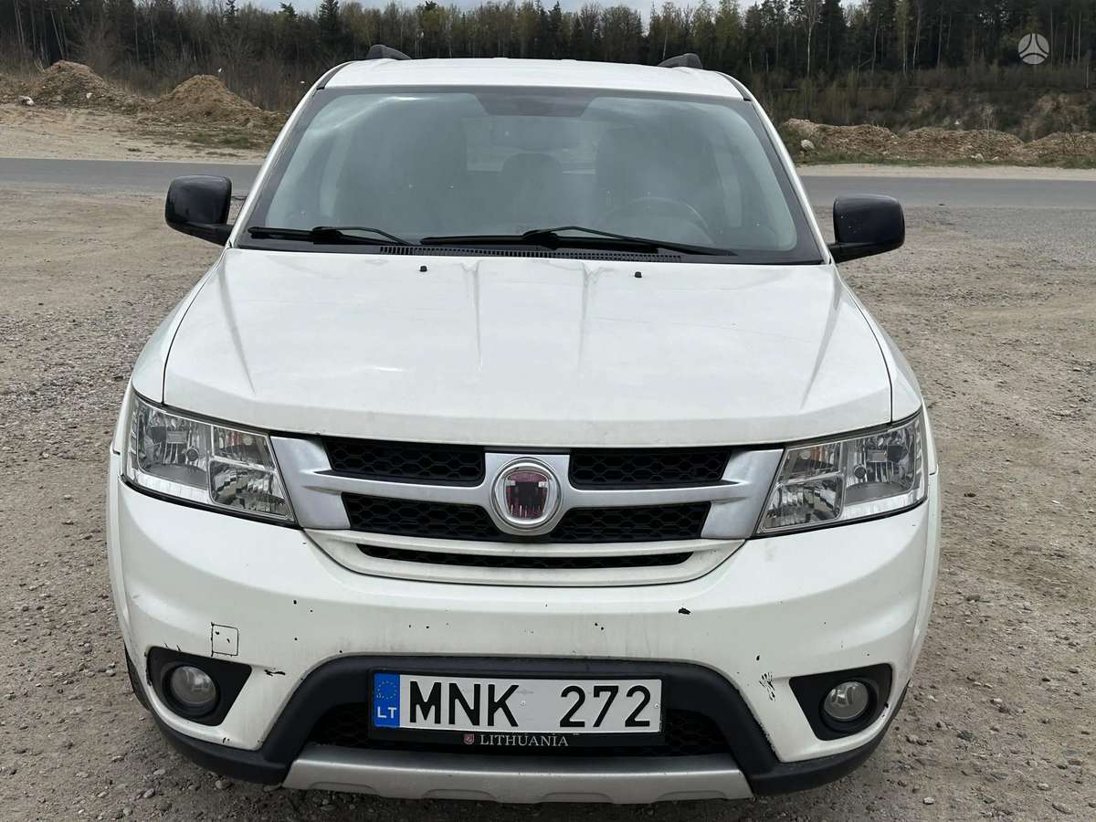 Fiat Freemont 2012 — вигляд ззаду